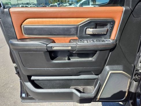 Used 2020 RAM 2500 Limited AWD/4WD image 18