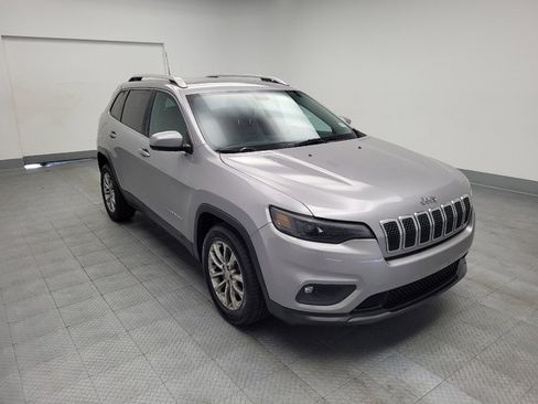 Used 2019 Jeep Cherokee Latitude Plus image 13