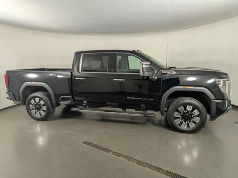 Used 2025 GMC Sierra 2500 Denali w/ Technology Package AWD/4WD image 8