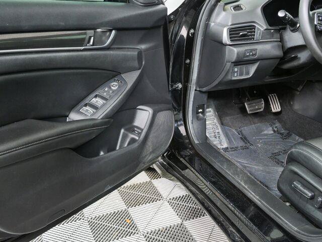 Used 2019 Honda Accord Sport image 8