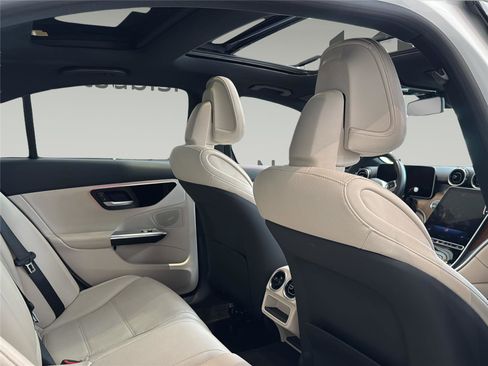 Used 2025 Mercedes-Benz C 300 4MATIC Sedan image 18