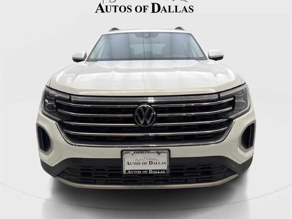 Used 2024 Volkswagen Atlas SE w/ Panoramic Sunroof Package FWD image 4