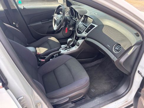 Used 2013 Chevrolet Cruze LT image 21