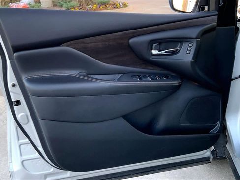 Used 2023 Nissan Murano Platinum w/ Cargo Package image 20