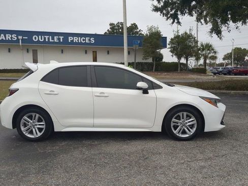 Used 2022 Toyota Corolla SE image 3