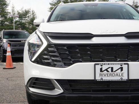 Used 2023 Kia Sportage EX image 14