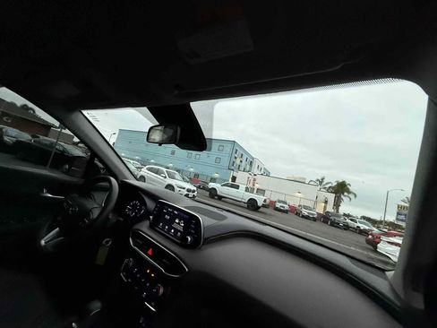 Used 2020 Hyundai Santa Fe SE image 51