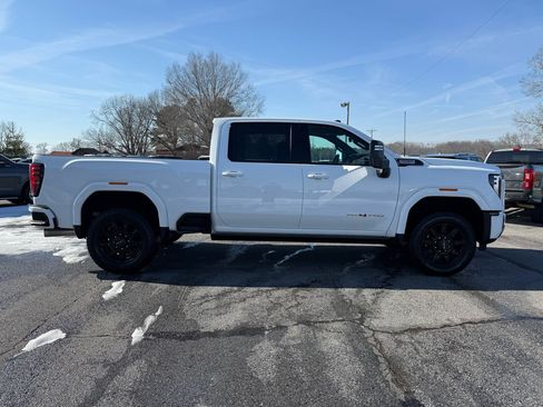 Used 2024 GMC Sierra 2500 AT4 w/ AT4 Premium Plus Package image 8