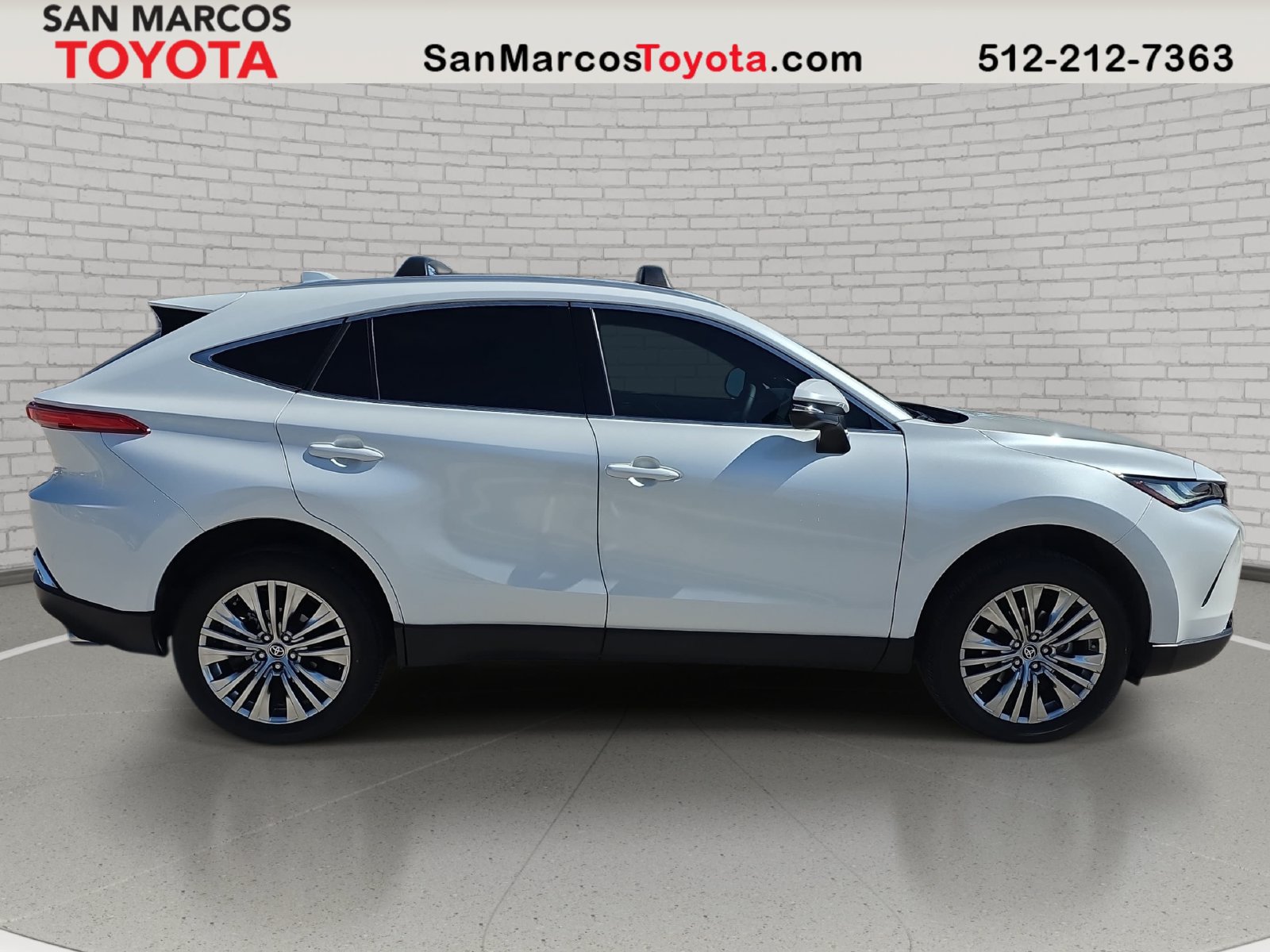 Used 2023 Toyota Venza XLE AWD/4WD image 5