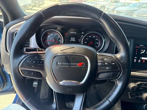 Used 2021 Dodge Charger SXT RWD image 13