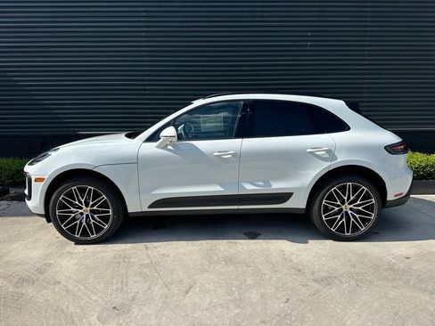 Used 2026 Porsche Macan AWD/4WD image 2