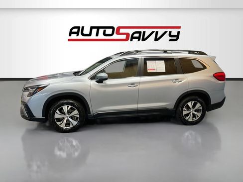 Used 2025 Subaru Ascent Premium AWD/4WD image 4