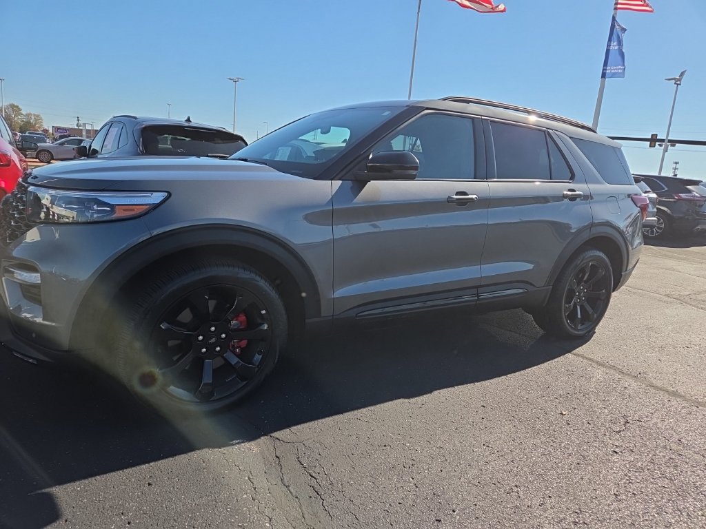 Certified 2023 Ford Explorer ST w/ Equipment Group 401A AWD/4WD image 1