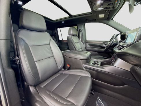 Used 2022 Chevrolet Suburban LT image 31