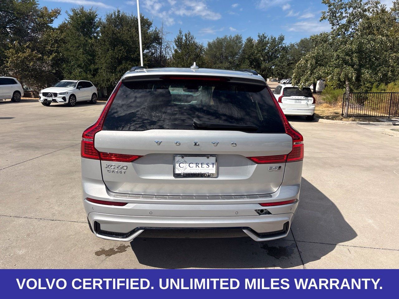 Used 2025 Volvo XC60 B5 Plus AWD/4WD image 8