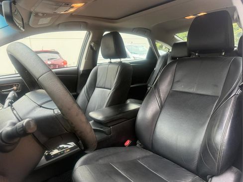 Used 2015 Toyota Avalon XLE Touring image 10