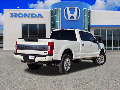 Used 2021 Ford F250 Platinum image 3