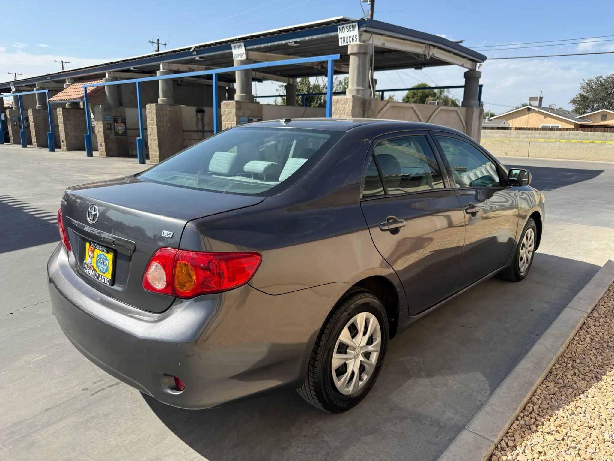 Used 2010 Toyota Corolla LE w/ All Weather Guard Pkg FWD image 4