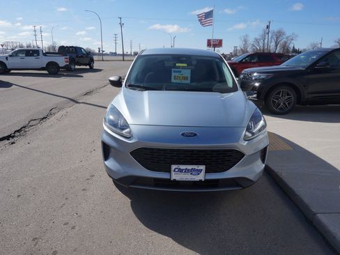 Used 2022 Ford Escape SE w/ Cold Weather Package image 4