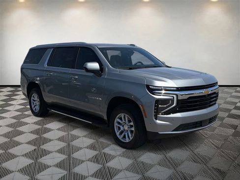 Used 2025 Chevrolet Suburban LS w/ Max Trailering Package AWD/4WD image 3