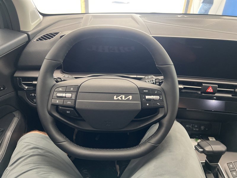 New 2026 Kia Sportage SX FWD image 25