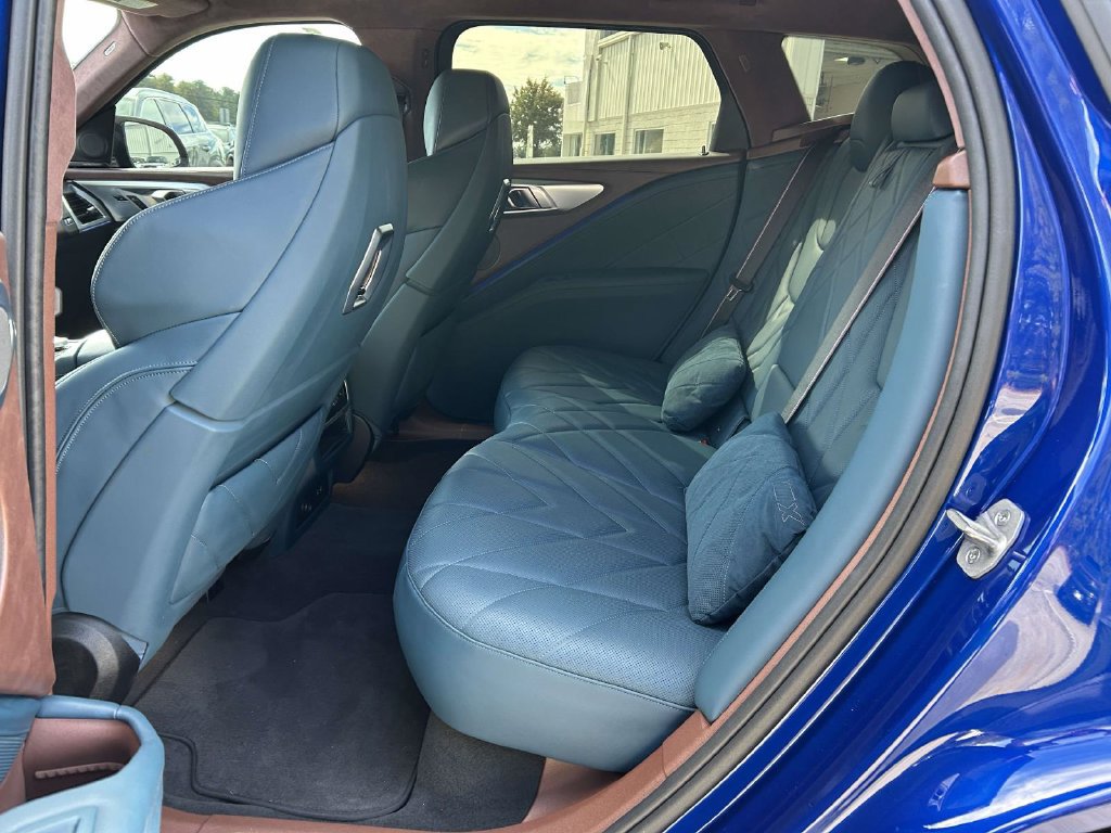 Used 2023 BMW XM AWD/4WD image 11