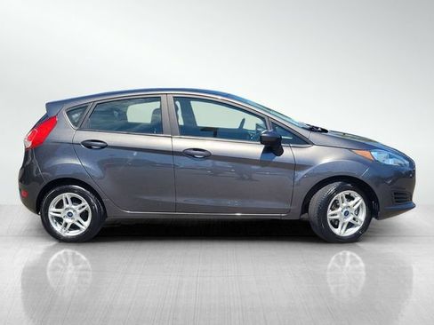 Used 2018 Ford Fiesta SE FWD image 3