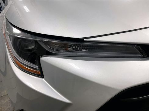 Used 2025 Toyota Corolla LE image 32