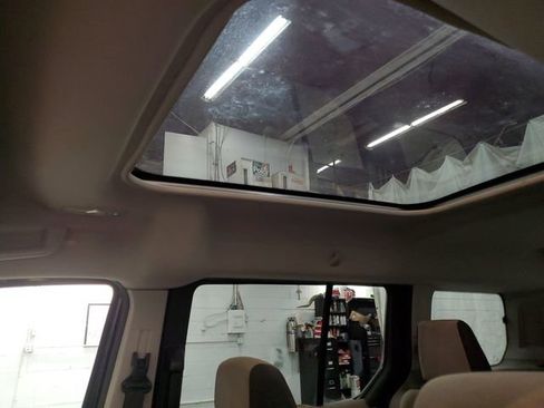 Used 2016 Ford Transit Connect XLT image 22