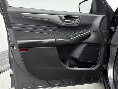 Used 2023 Ford Escape Active image 10