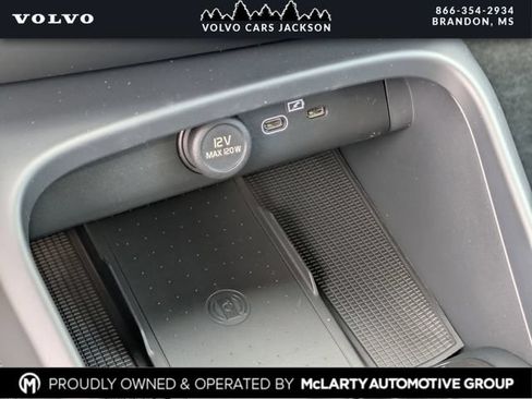 New 2026 Volvo XC40 B5 Core AWD/4WD image 14