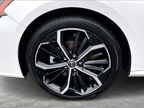 Used 2023 Nissan Altima 2.5 SR image 22