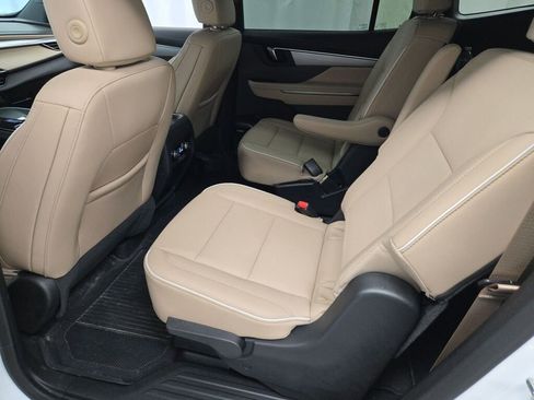 New 2026 Buick Enclave Preferred w/ LPO, Floor Liner Package FWD image 21
