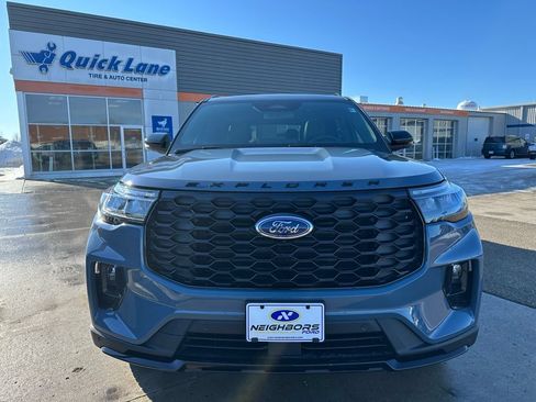 New 2026 Ford Explorer ST-Line w/ ST-Line Street Pack AWD/4WD image 2