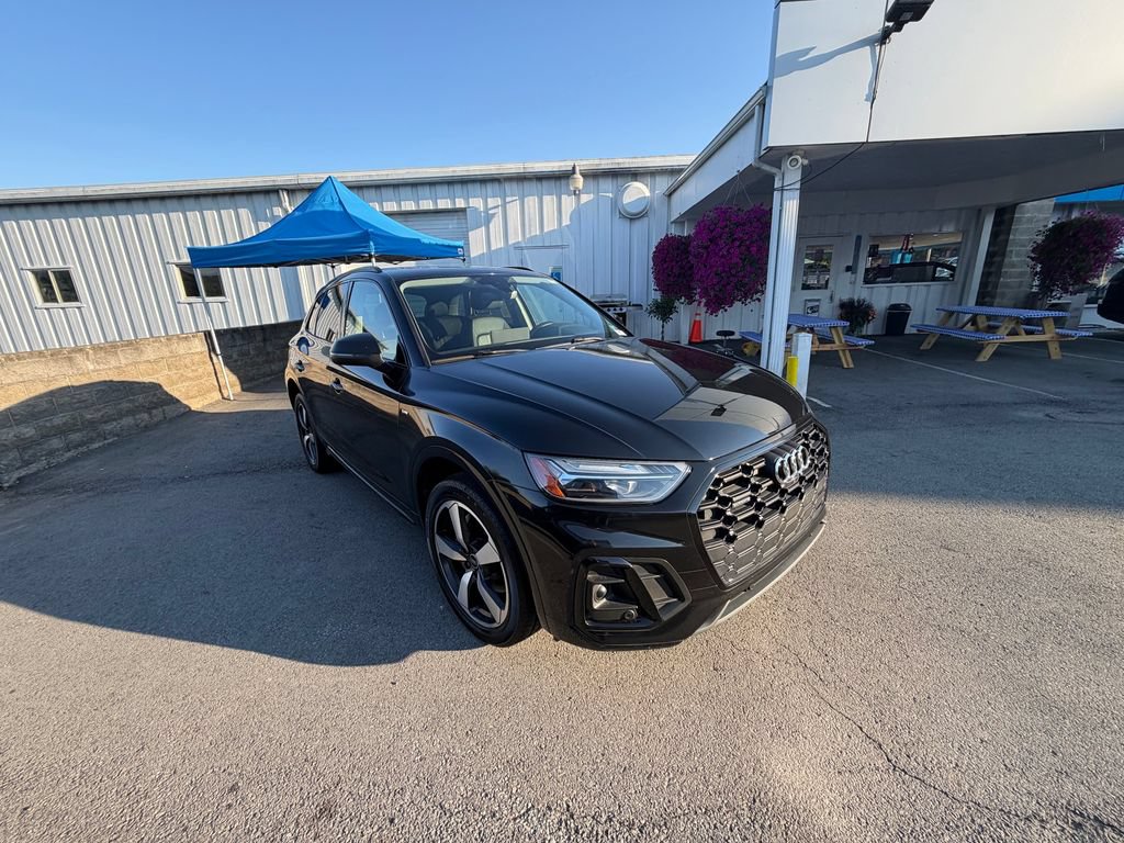 Used 2023 Audi Q5 2.0T Premium Plus w/ Premium Plus Package AWD/4WD image 7