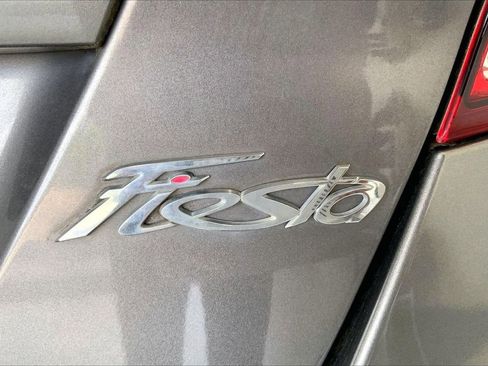 Used 2014 Ford Fiesta SE w/ SE Fuel Economy Package FWD image 9