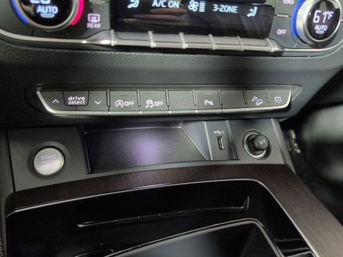 Certified 2025 Audi Q5 2.0T Premium Plus w/ Premium Plus Package image 9