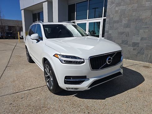 Used 2019 Volvo XC90 T6 Momentum w/ Protection Package Premier image 3