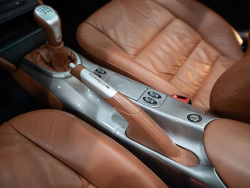 Used 2002 Porsche 911 Cabriolet image 17