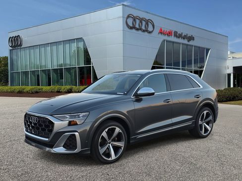 Certified 2024 Audi SQ8 Prestige image 1