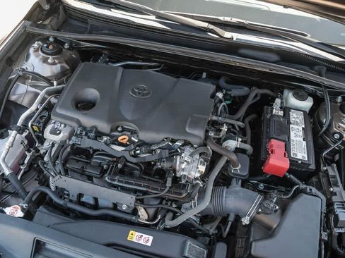 Used 2022 Toyota Camry SE w/ Carpet Mat Package (TMS) FWD image 28