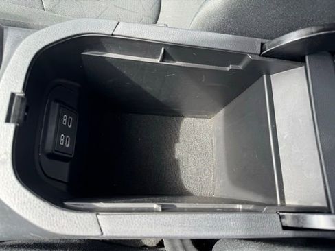 Used 2025 Toyota RAV4 XLE image 19