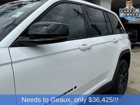 Used 2025 Jeep Grand Cherokee Altitude AWD/4WD image 8
