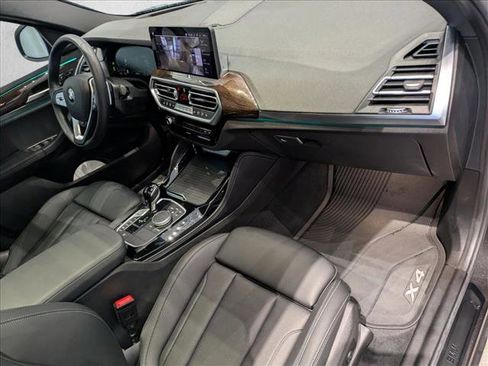 Used 2024 BMW X4 xDrive30i w/ Premium Package image 26