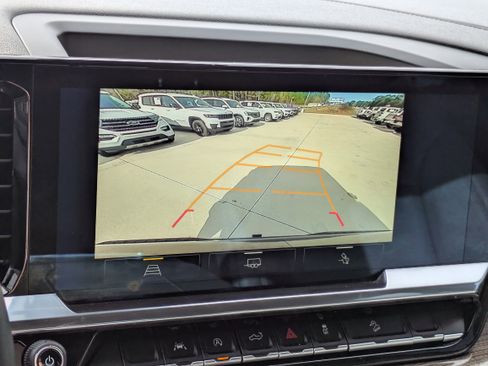 Used 2024 Chevrolet Silverado 1500 LT Trail Boss w/ Convenience Package II image 22