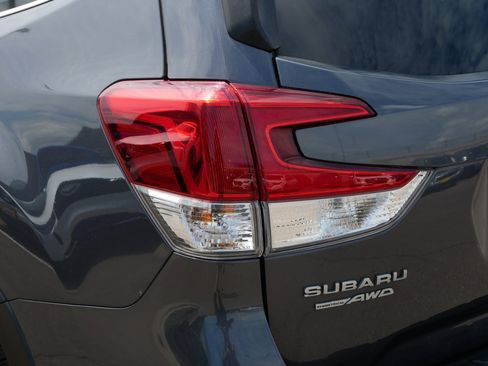 Used 2022 Subaru Forester Limited w/ Popular Package #3 AWD/4WD image 17