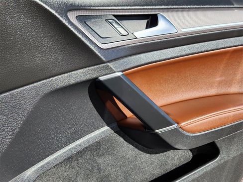 Used 2018 Volkswagen Golf Alltrack SEL image 21