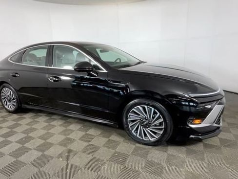 Used 2024 Hyundai Sonata Limited FWD image 2
