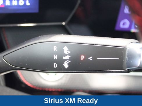 Used 2025 Chevrolet Equinox RS FWD image 17