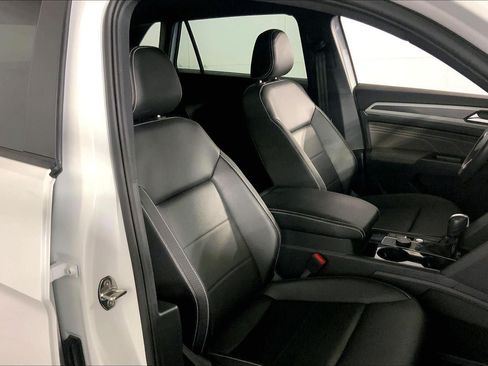 Used 2023 Volkswagen Atlas Cross Sport SEL R-Line AWD/4WD image 7